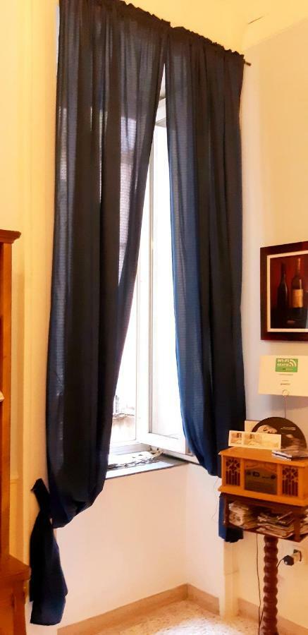 Al 68 Di Piazza Cavour Bed and Breakfast Napoli Eksteriør billede